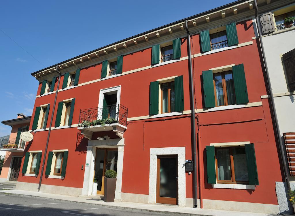Albergo Croce D'Oro Dolce Bagian luar foto