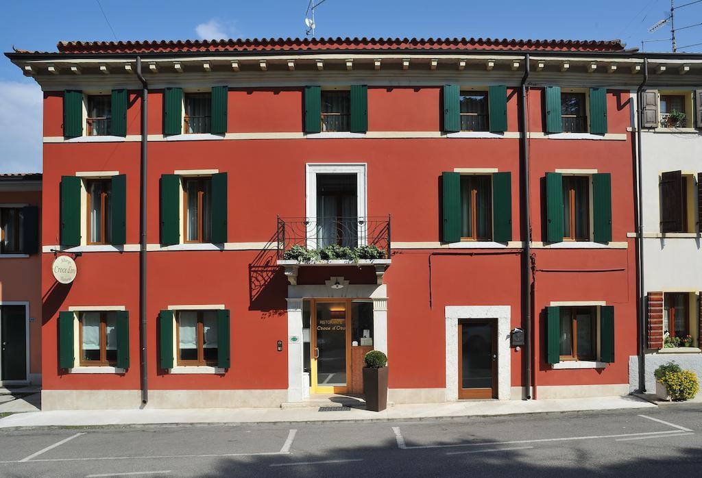 Albergo Croce D'Oro Dolce Bagian luar foto