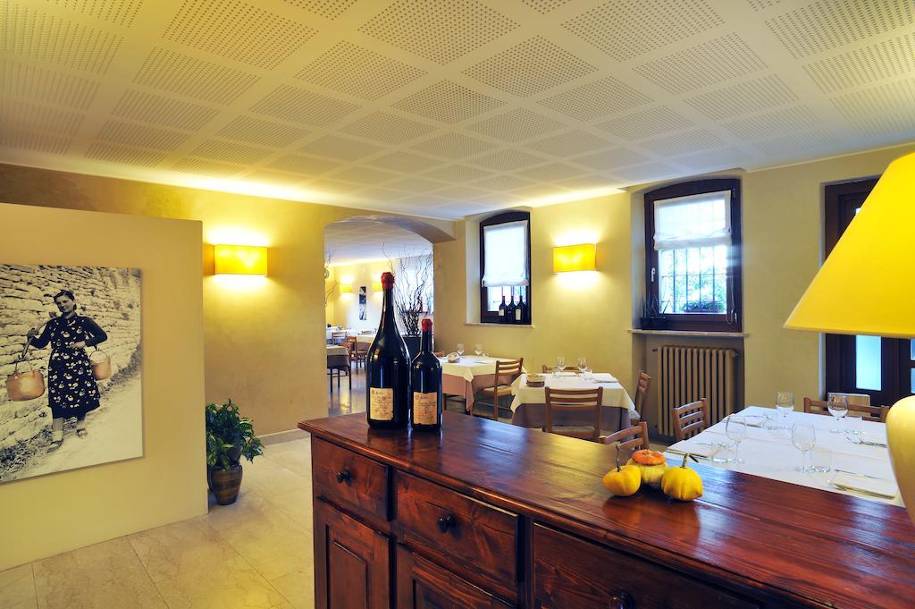 Albergo Croce D'Oro Dolce Bagian luar foto